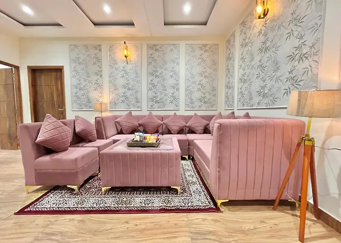 2Bhk Hilltop Retreat With Pool By Kasauli Vista